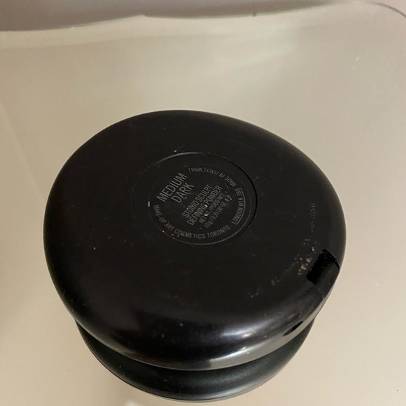 MAC sculpting powder - Picture 4 of 4